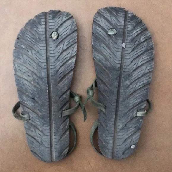 LUNA SANDALS  / Minimalist Roots Model / Moss Green - Picture 2 of 6